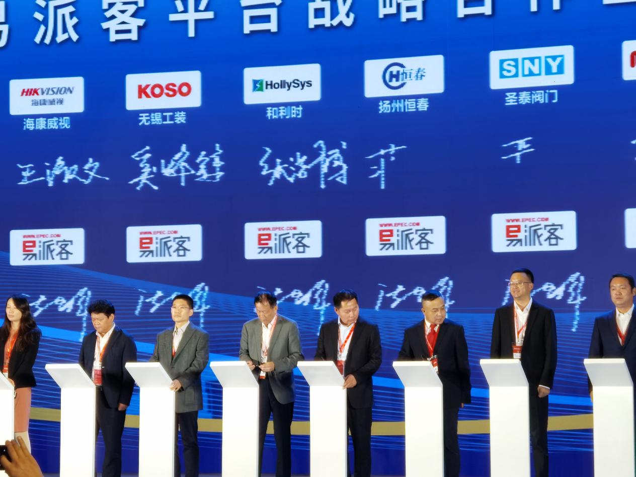 日本猛少妇色XXXXX猛叫