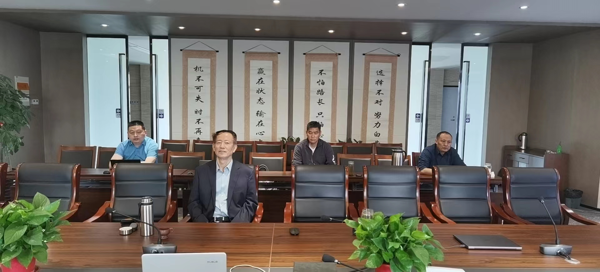 日本猛少妇色XXXXX猛叫