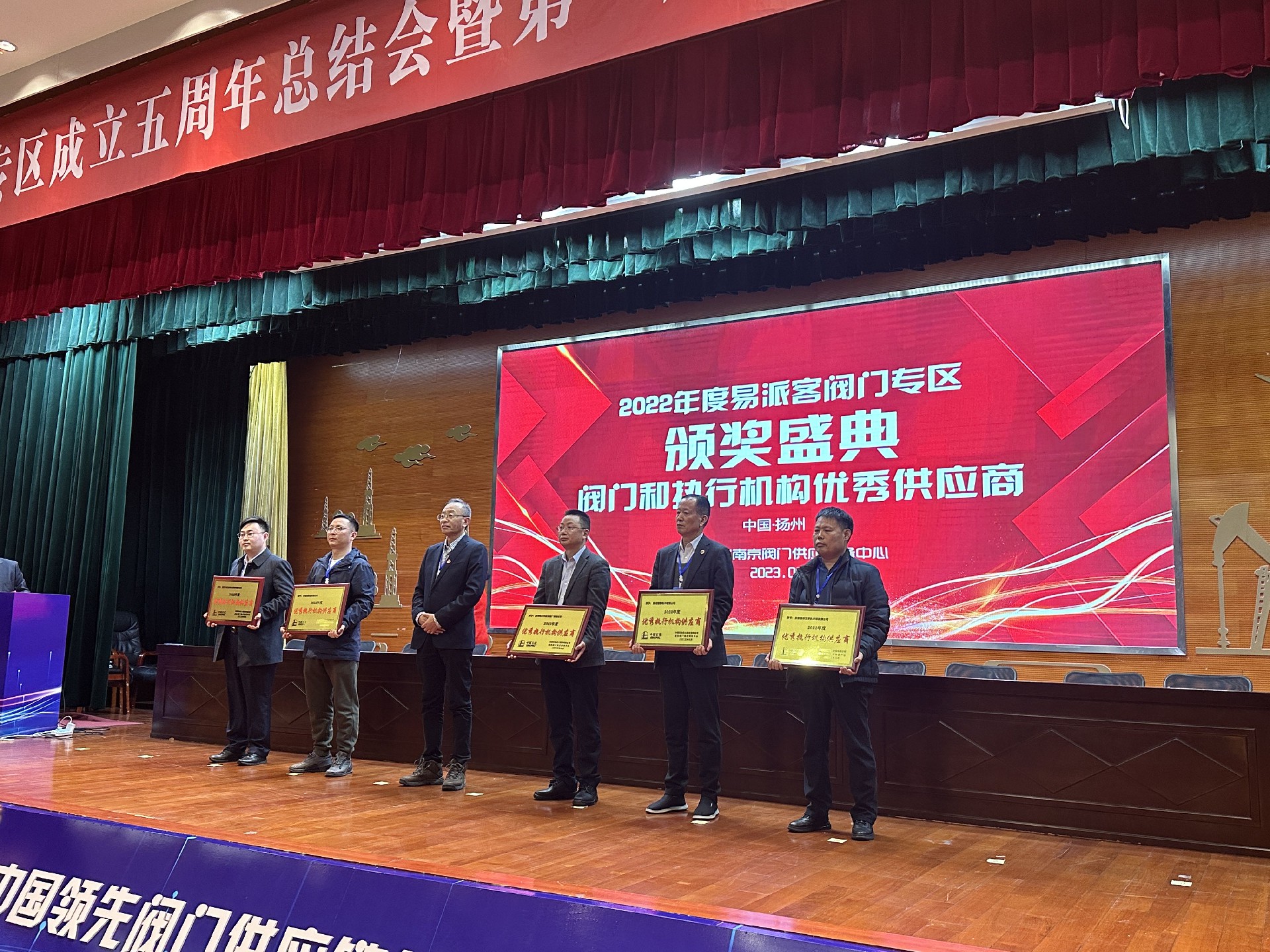 日本猛少妇色XXXXX猛叫